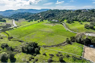 8 Oak Trail Ct, Murrieta, CA 92562 - Photo 13