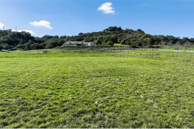 8 Oak Trail Ct, Murrieta, CA 92562 - Photo 7