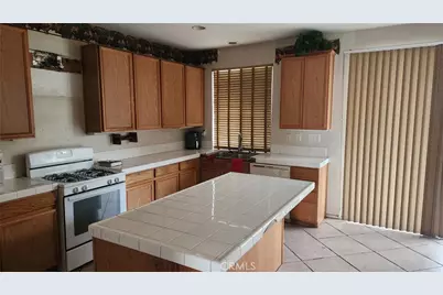 7411 Olympia, Fontana, CA 92336 - Photo 3