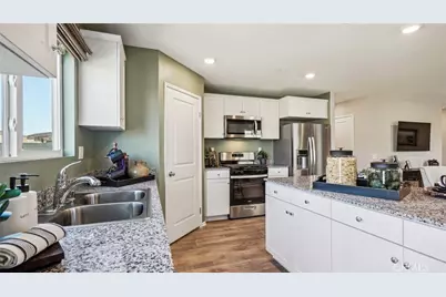 31095 London Plane Drive, Winchester, CA 92596 - Photo 7