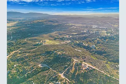 32805 Red Mountain, Hemet, CA 92544 - Photo 11