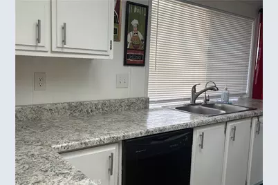 180 Santa Paula, Hemet, CA 92543 - Photo 3