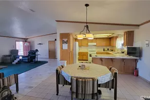 8756 Oakwood Ave, Hesperia, CA 92345 - Photo 9