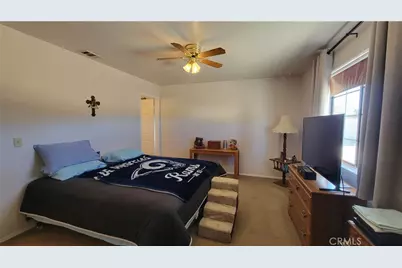 8756 Oakwood Avenue, Hesperia, CA 92345 - Photo 43