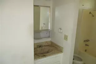 560 W 10th St, Perris, CA 92570 - Photo 19