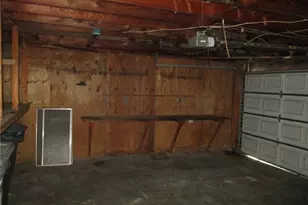 560 W 10th St, Perris, CA 92570 - Photo 21