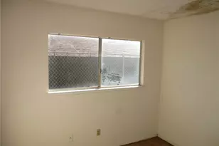 560 W 10th St, Perris, CA 92570 - Photo 15