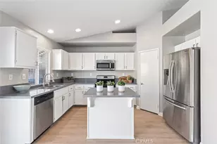 36798 Blanc Ct, Winchester, CA 92596 - Photo 7