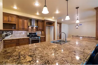 15020 Larson, Lake Elsinore, CA 92530 - Photo 9