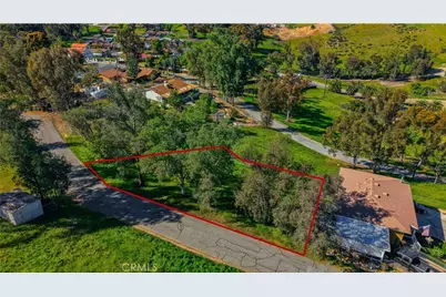 426 Sannelle Street, Lake Elsinore, CA 92530 - Photo 1