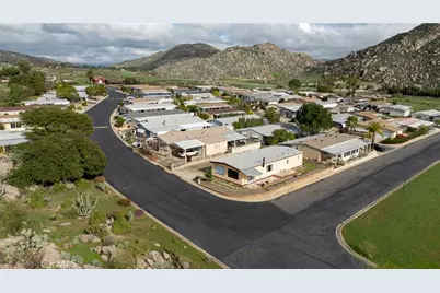 24515 California Avenue, Hemet, CA 92545 - Photo 9