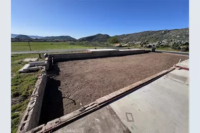 24515 California Avenue, Hemet, CA 92545 - Photo 1