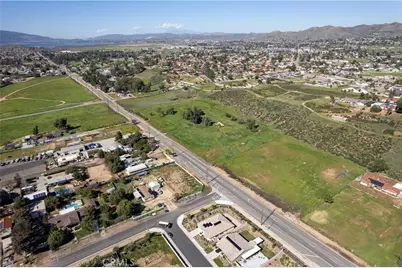 21122 Saratoga, Wildomar, CA 92595 - Photo 43