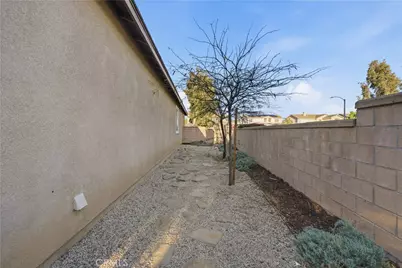 35831 Bobcat Way, Murrieta, CA 92563 - Photo 27