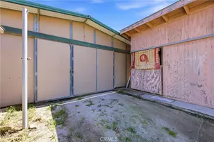 23270 Menifee, Nuevo, CA 92567 - Photo 35