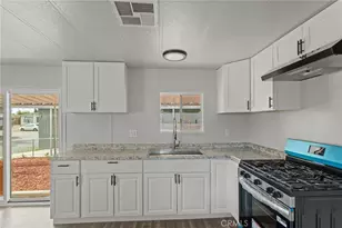 1097 N State, Hemet, CA 92543 - Photo 7