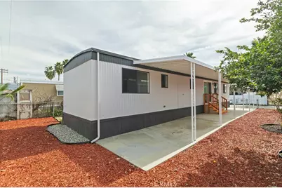 1097 N State #25, Hemet, CA 92543 - Photo 3