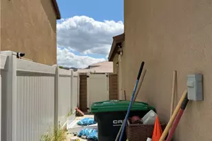 5564 Spur Dr, Hemet, CA 92545 - Photo 7