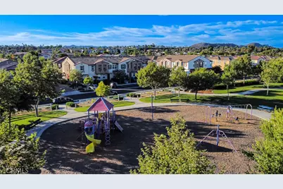 40434 Calle Real, Murrieta, CA 92563 - Photo 17