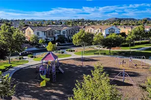 40434 Calle Real, Murrieta, CA 92563 - Photo 17