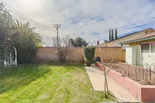 38514 Carolside Ave, Palmdale, CA 93550 - Photo 3