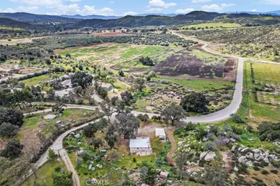 42580 E Benton, Hemet, CA 92544 - Photo 3