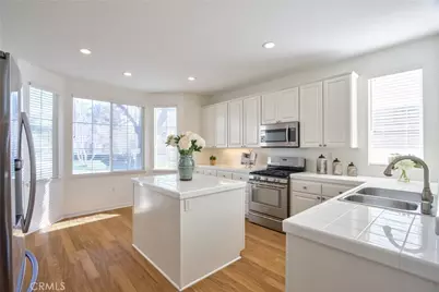 39531 Sierra Madre, Murrieta, CA 92563 - Photo 9