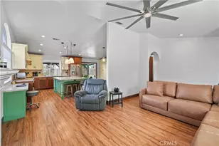 19250 Henshaw Ct, Lake Elsinore, CA 92530 - Photo 15