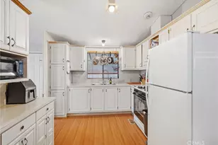 575 S Lyon, Hemet, CA 92543 - Photo 9