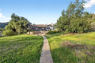 41275 Hacienda Dr, Murrieta, CA 92562 - Photo 41