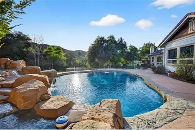 41275 Hacienda Drive, Murrieta, CA 92562 - Photo 5