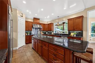 41275 Hacienda Dr, Murrieta, CA 92562 - Photo 7