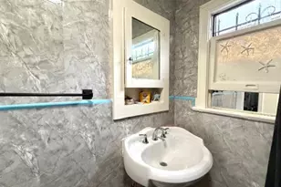 3005 11th Ave, Los Angeles, CA 90018 - Photo 19