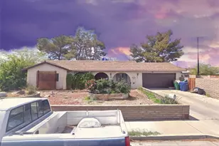 135 S Broadway St, Ridgecrest, CA 93555 - Photo 1