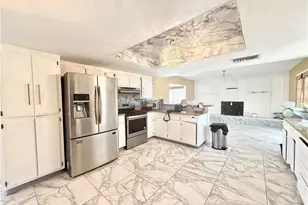 135 S Broadway St, Ridgecrest, CA 93555 - Photo 9