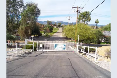 42540 Brix, Hemet, CA 92544 - Photo 17