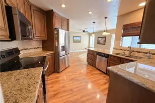 2750 Maple Dr, Hemet, CA 92545 - Photo 3