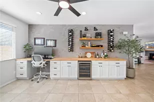 37521 Coffeeberry Ct, Murrieta, CA 92563 - Photo 3