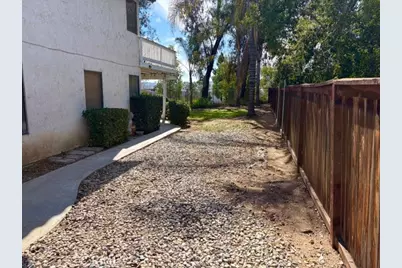 25455 Knollwood Drive, Murrieta, CA 92563 - Photo 7