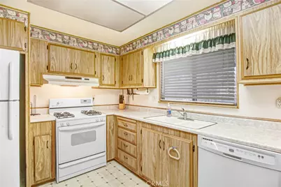 575 Lyon, Hemet, CA 92543 - Photo 11