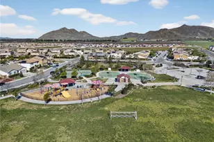 32645 Manhattan, Winchester, CA 92596 - Photo 51