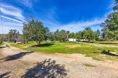 23100 Rolling Meadows Drive, Perris, CA 92570 - Photo 43