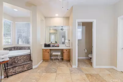 63 Volta Del Tintori, Lake Elsinore, CA 92532 - Photo 15