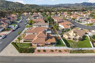 22951 Joaquin Ridge Dr, Murrieta, CA 92562 - Photo 33