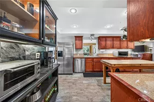 33620 Oak Dr, Hemet, CA 92544 - Photo 21