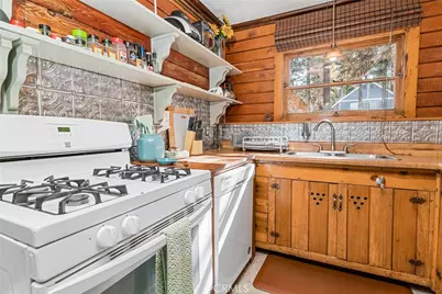 301 E Barker Boulevard, Big Bear City, CA 92314 - Photo 11