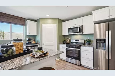 31143 London Plane Drive, Winchester, CA 92596 - Photo 7