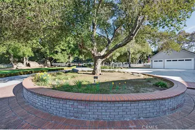 40833 Calle Bandido, Murrieta, CA 92562 - Photo 11