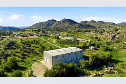 38595 Carolbee Lane, Temecula, CA 92592 - Photo 3