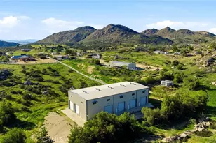 38595 Carolbee Ln, Temecula, CA 92592 - Photo 3